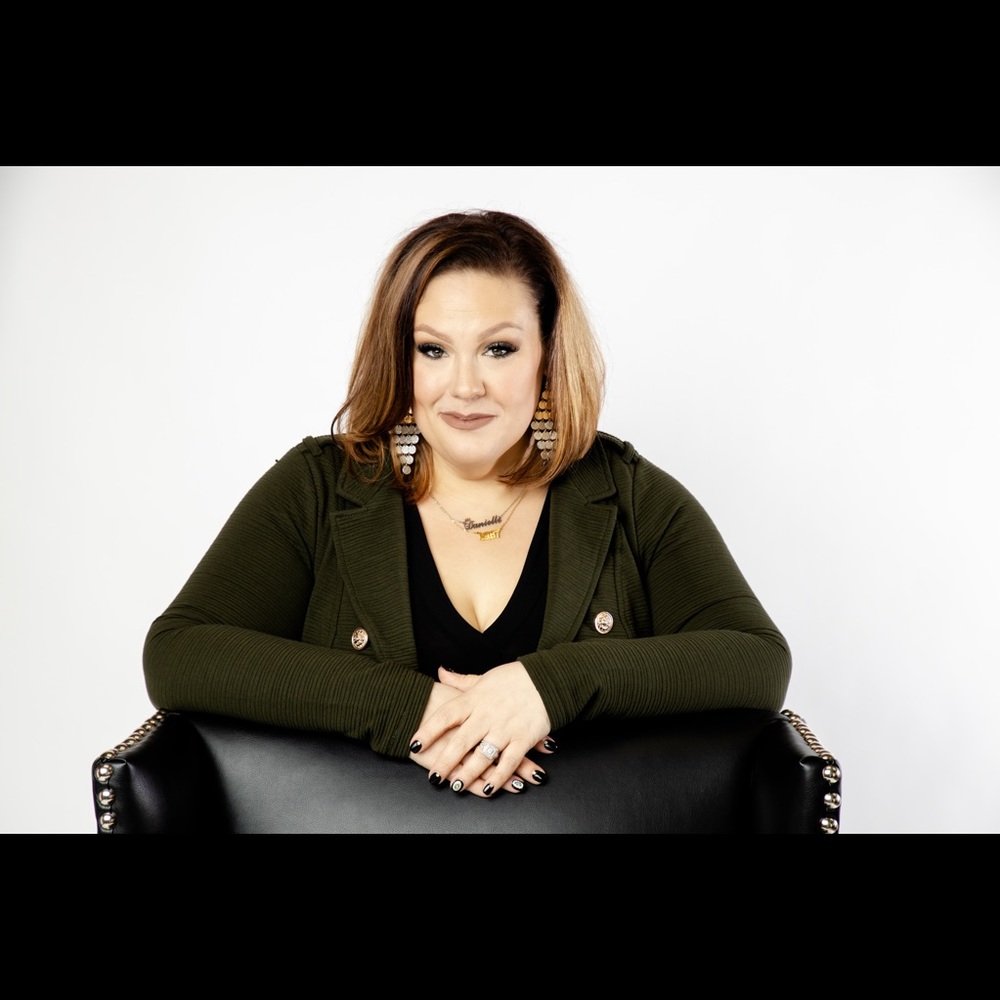 Meet your Posher, Danielle